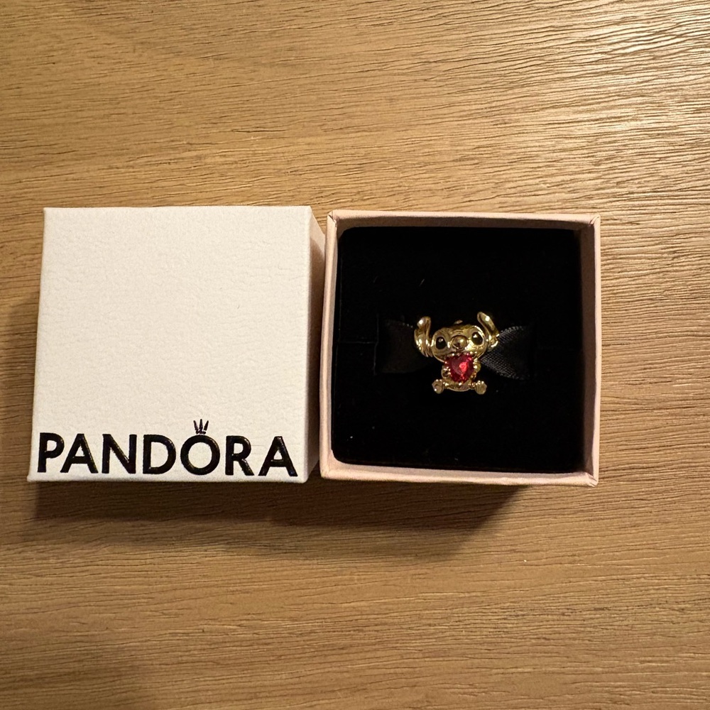 NEW Stitch Pandora Gold‎ Charm Bracelet - Picture 2 of 4